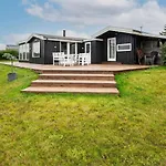 4 Star Holiday Home In Ebeltoft *